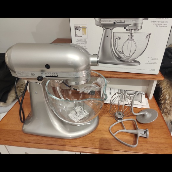 Brand New KitchenAid® Artisan® Design Series 5-Quart - Picture 2 of 3